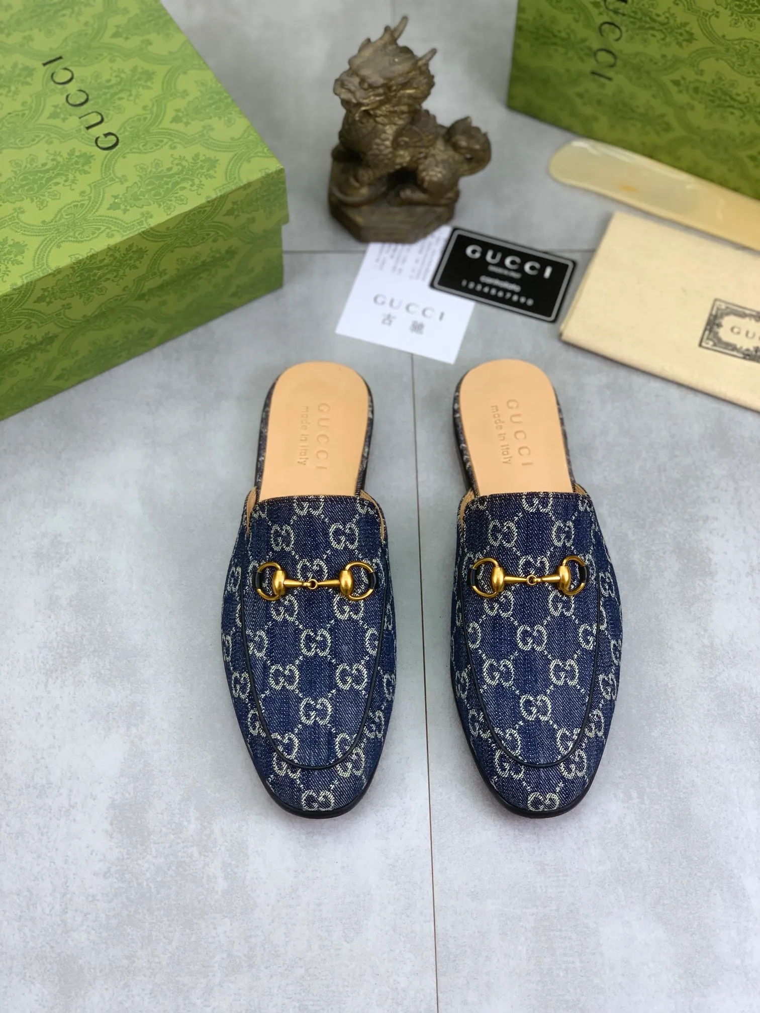 Men's Men's Shoes💰P480💰【New Style】Water-dyed Niuli High Quality Gucci half-drag business leather shoes hot selection (Gucci) official website latest Gucci half-drag 🎁 business leather shoes, hot style 💥 simple and elegant style, exclusive for trendy men. Unique official website latest brand original double G embossing Elements 👑 Original Gucci decoration, fashionable and elegant, fabric original calfskin ✅ Fully imported first-layer cowhide lining, official website designated wear-resistant, rubber business outsole, classic model taken at the counter in real life 🎬Number: 38-44 (45 46 customized) 2⃣️colors available